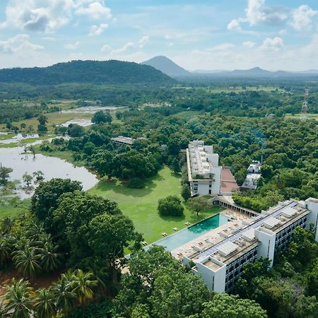 Jetwing Lake Dambulla Exteriör bild