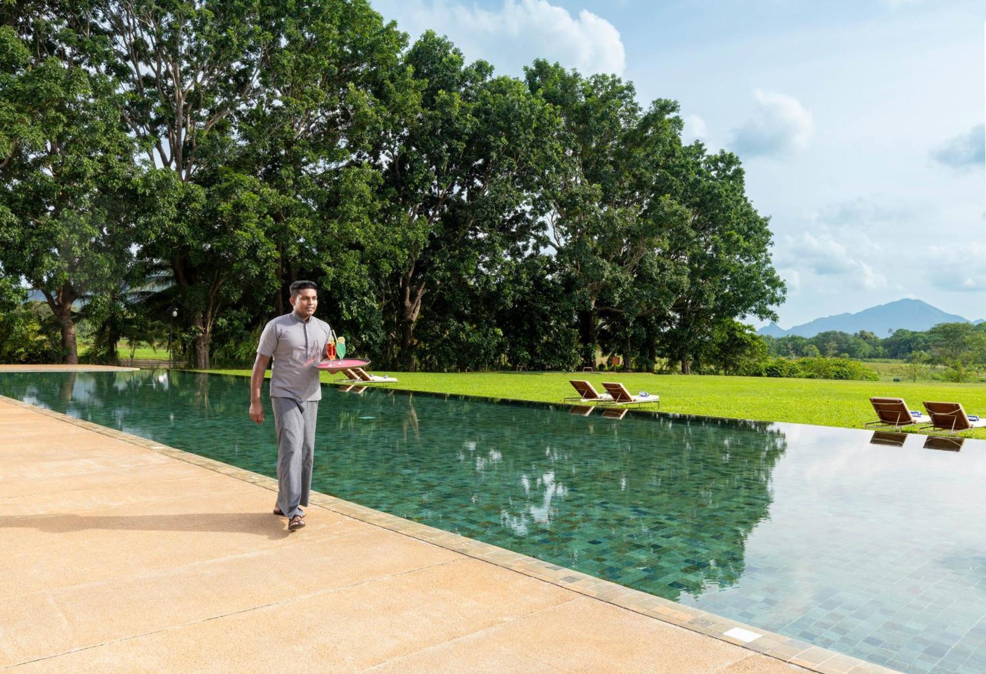 Jetwing Lake Dambulla Exteriör bild